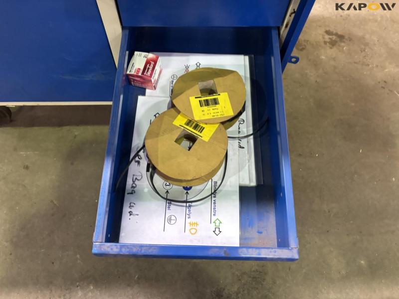 Tool trolley with light test station 22