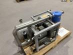 Vacuum pump with tank and filter 5