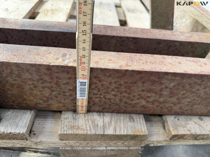 Rollers and pallet forks 14