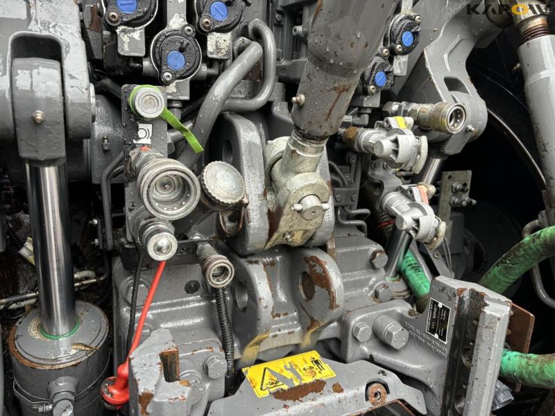 Valtra S394 tractor 48