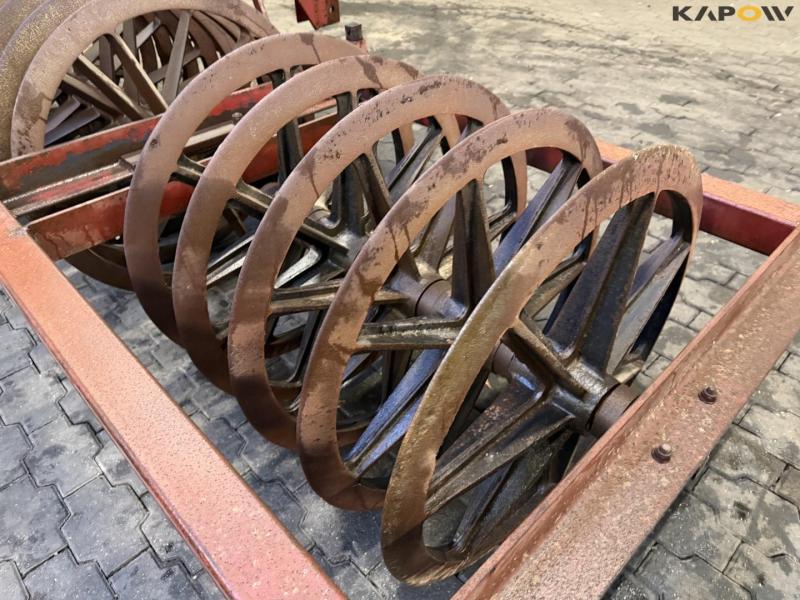 Valtra front soil packers 9