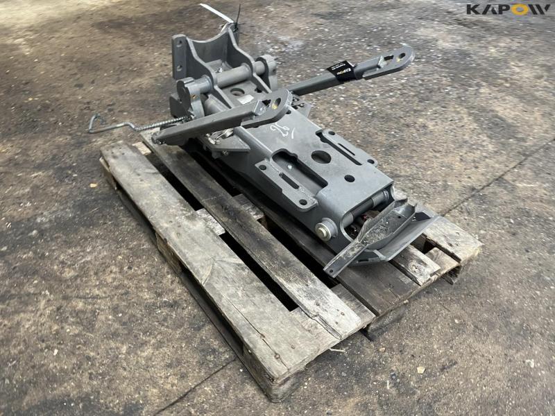 Valtra hitch hook 5