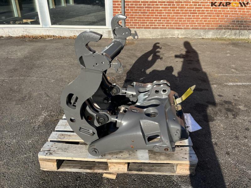 Valtra S353 front linkage 2