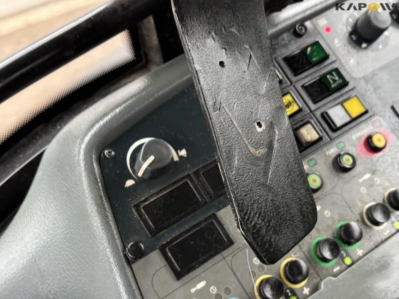 Valtra T150 tractor with front loader 68