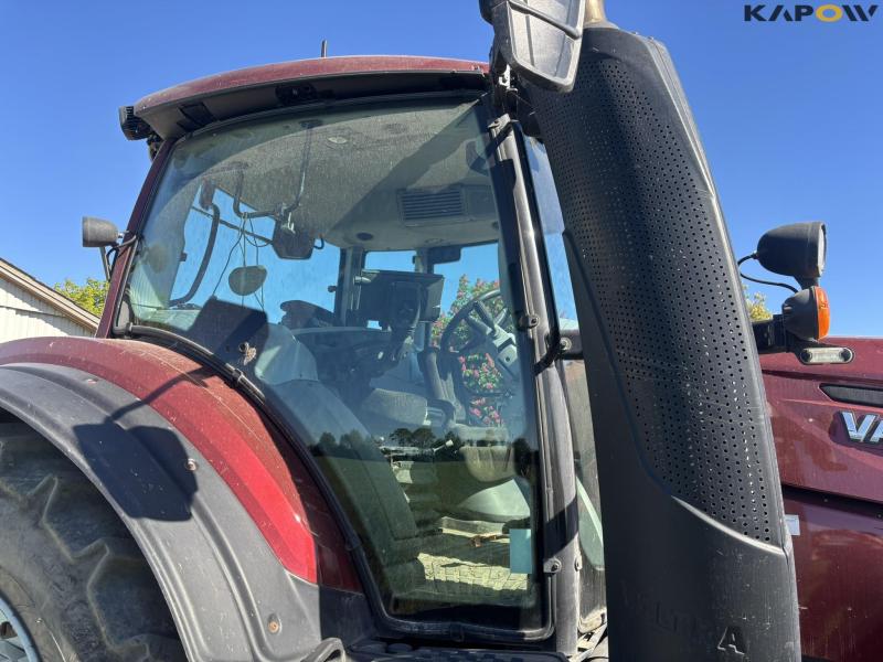 Valtra T214 Versu tractor with front lift 27