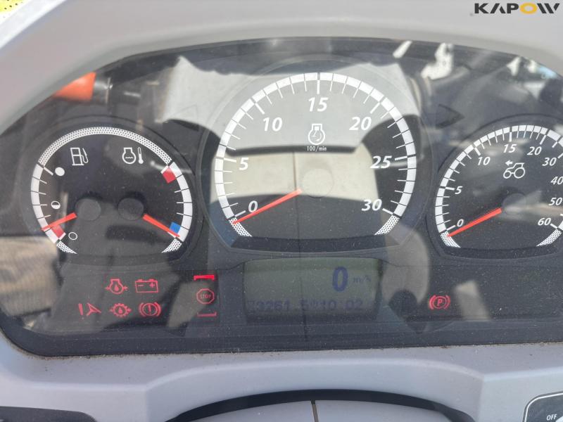 Valtra T214 Versu tractor with front lift 68