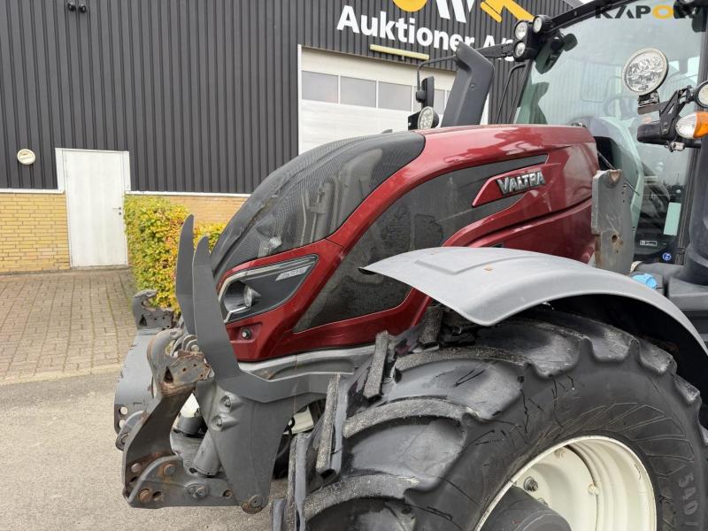 Valtra T234 tractor 9