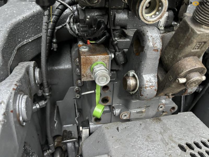 Valtra T234S front loader tractor 34