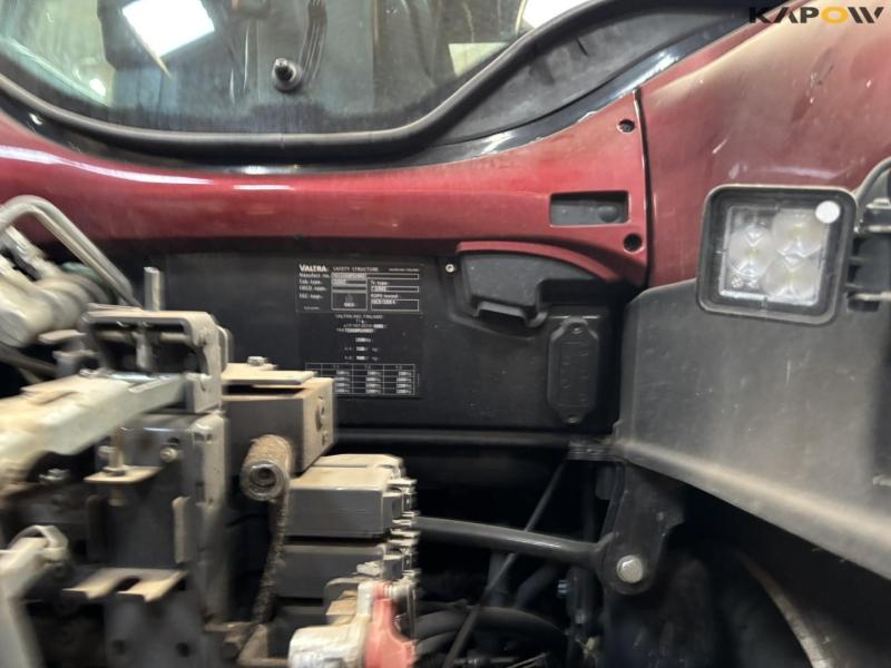 Valtra T235 Twintrac tractor with front linkage - reversible 34
