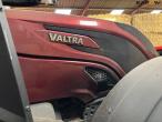 Valtra T235 Twintrac tractor with front linkage - reversible 19