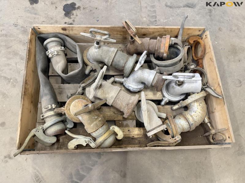 Water couplings and taps 8