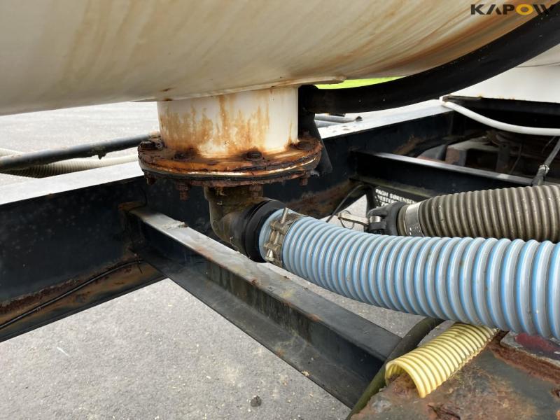 Water truck 9100 liters 22