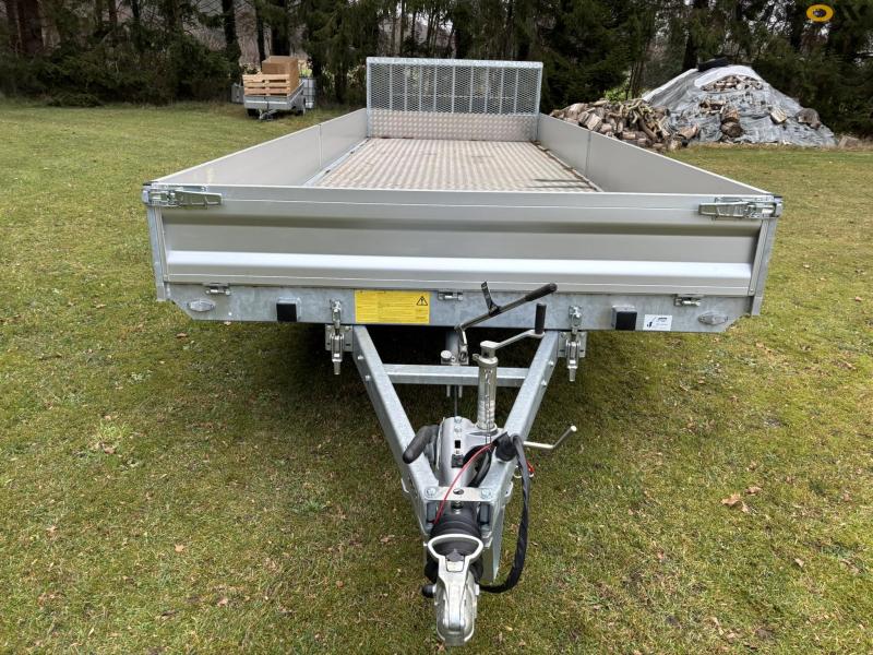 Variant machine trailer 3563ux 2