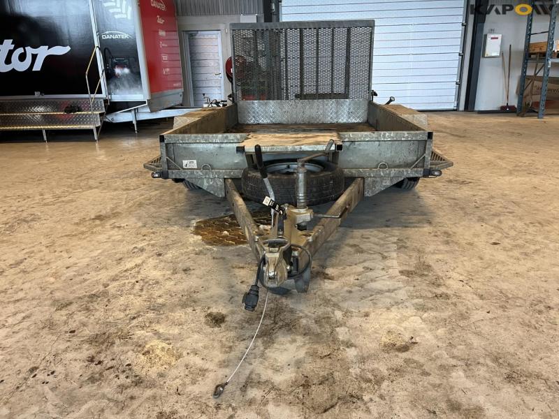 Variant machine trailer 2