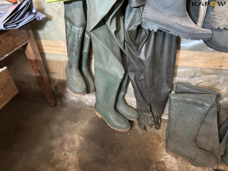 Washing equipment 34