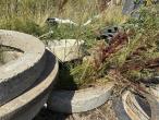 Road barrier + concrete rings 12