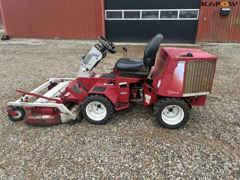 Ventrac 3200 lawn mower 7