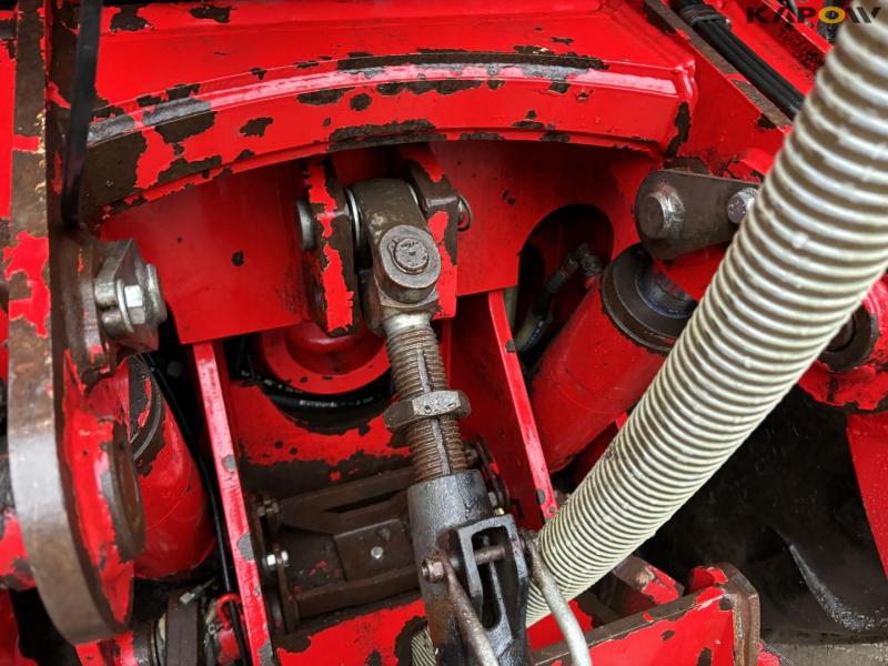 Self-propelled Vervaet Hydro Trike slurry tanker 31