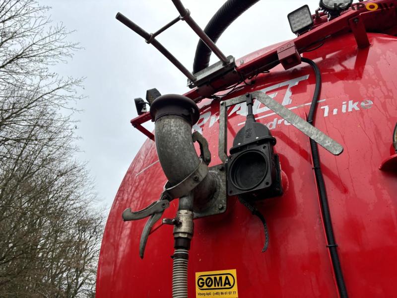 Self-propelled Vervaet Hydro Trike slurry tanker 34