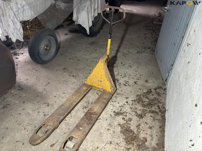 Vestergård B113-579 pallet truck 4