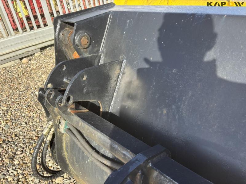 Viby Jern high-tip bucket with Volvo hitch 25