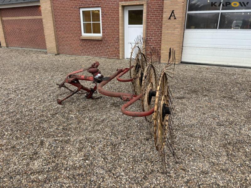 Vicon-Lely tedders 8