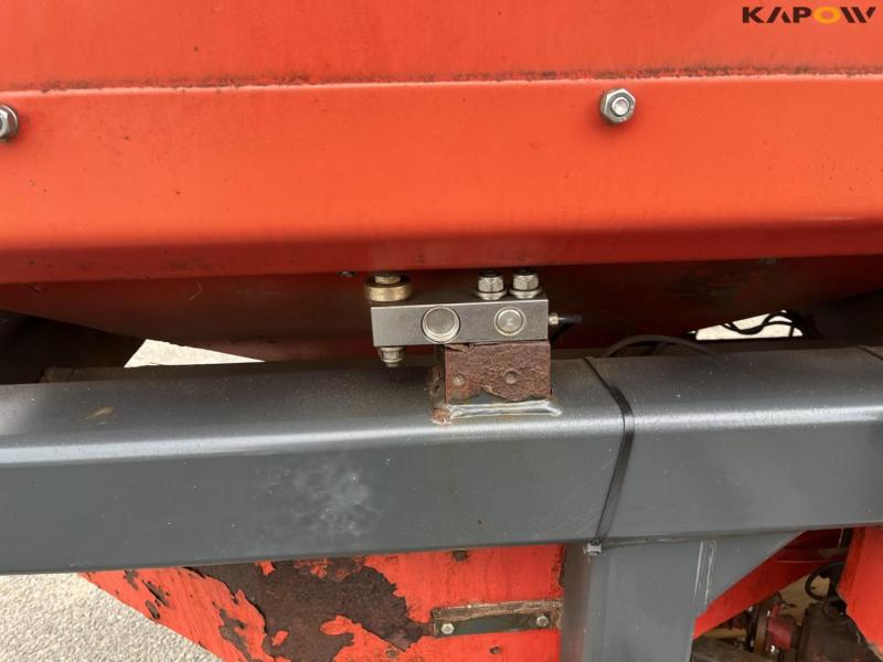 Vicon RS-W fertilizer spreader 16