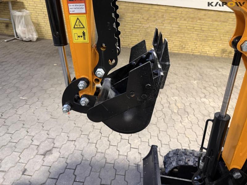 Vicsec VC 13D mini excavator 21