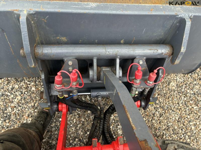 VM Loader 1026 LXC skid steer loader 14