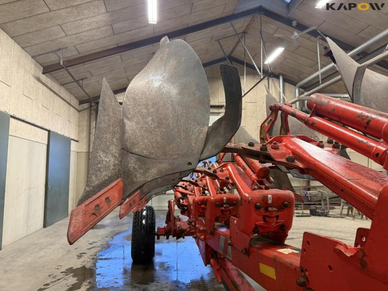 Vogel and Noot 8 furrow reversible plough 20