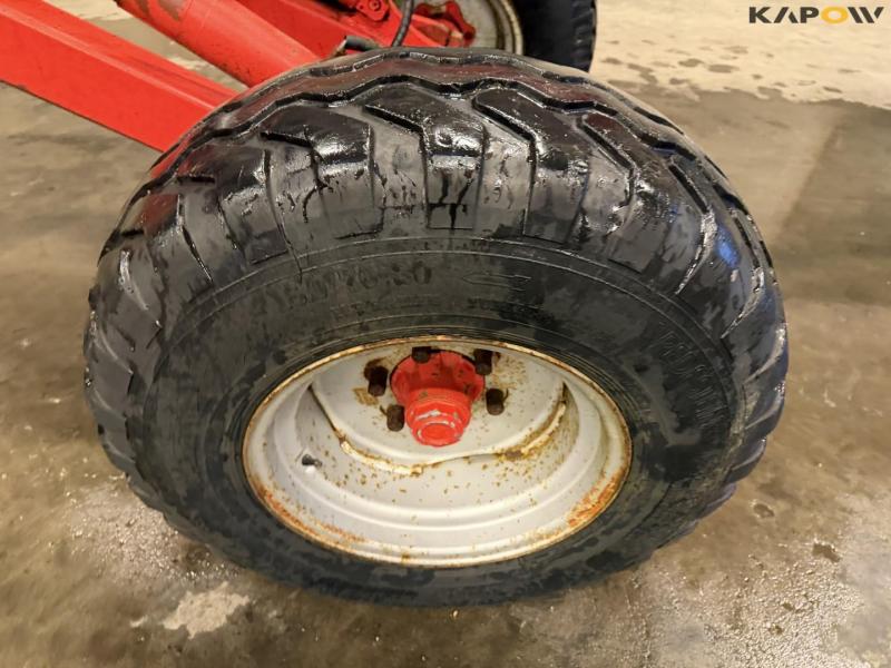 Vogel and Noot 8 furrow reversible plough 59