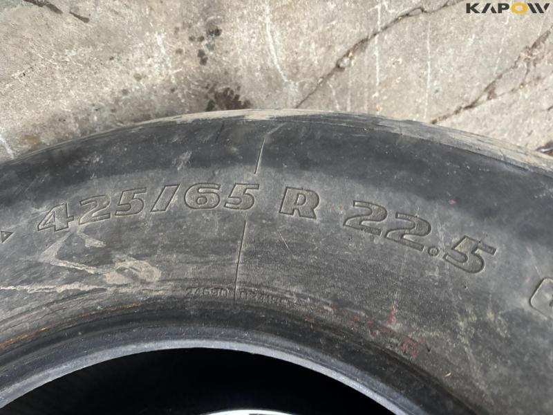 Wagon Tires 425/65-22.5 6