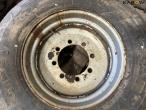 Wagon wheel 385/65-22.5 6