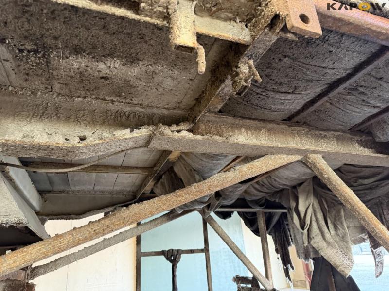 Trailer with potato canvas covers 31