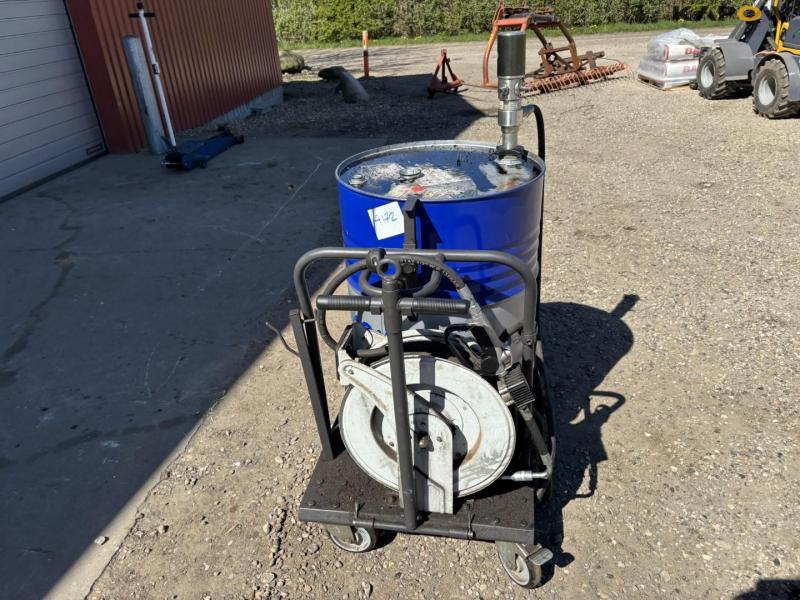 Trolley with oil pump 4