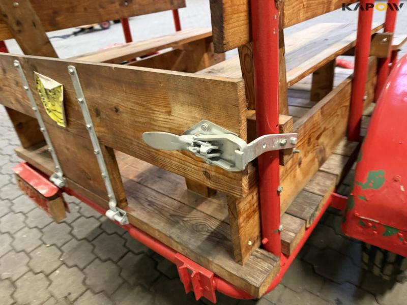 Carriage with seating 18