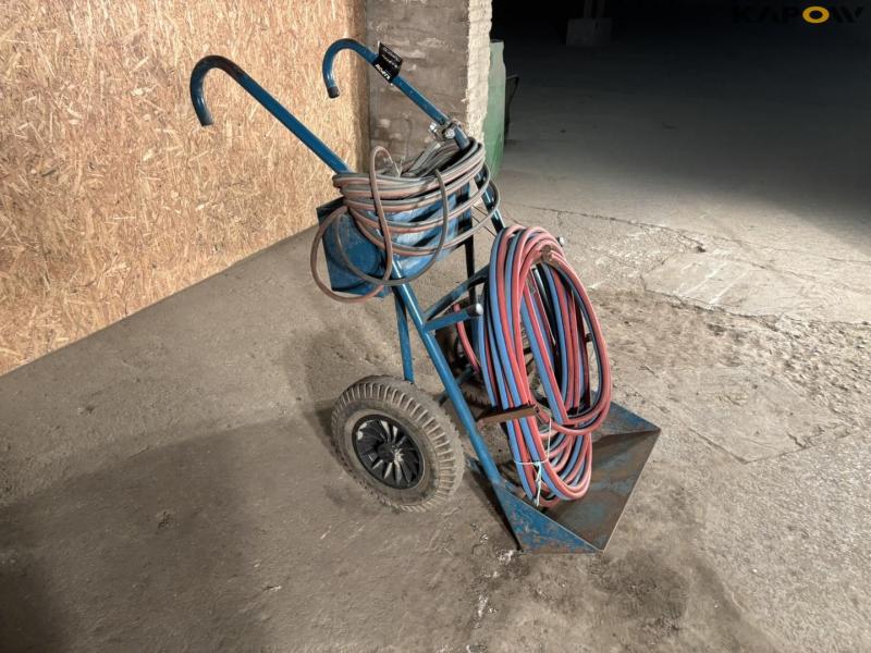 Trolley for Oxygen and Gas Cylinders 3