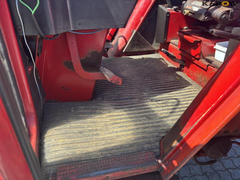 Volvo 2250 tractor 59