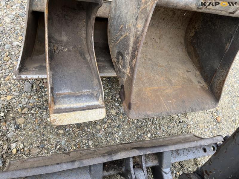 Volvo EC15B mini excavator 22