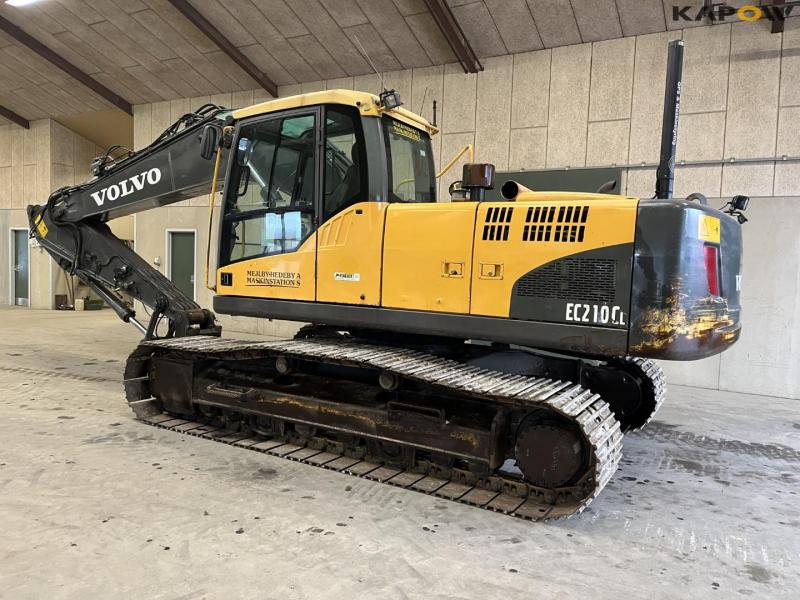 Volvo EC210CL excavator 6