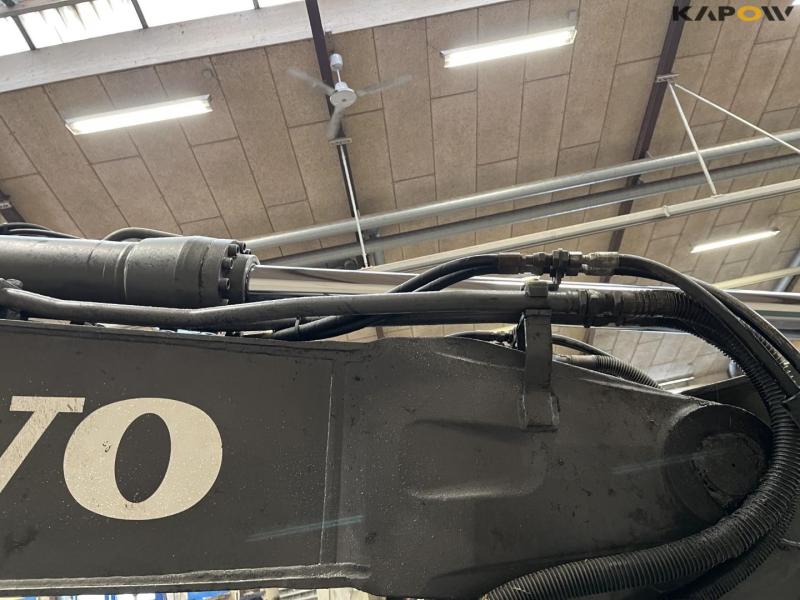 Volvo EC210CL excavator 19