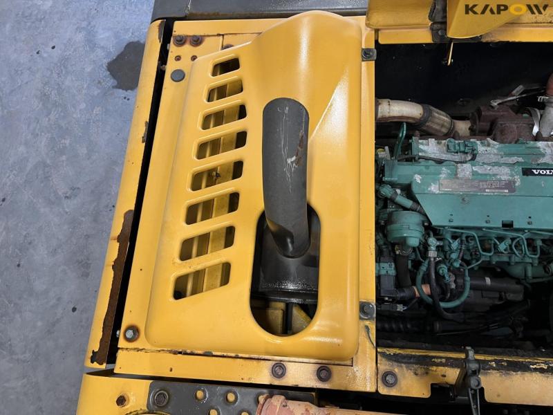 Volvo EC210CL excavator 34