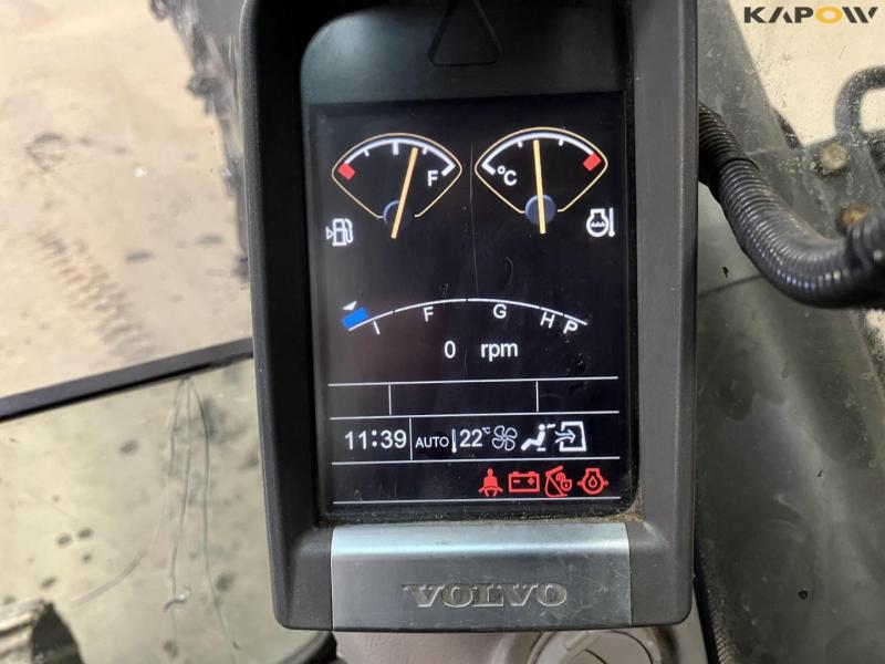 Volvo EC210CL excavator 43