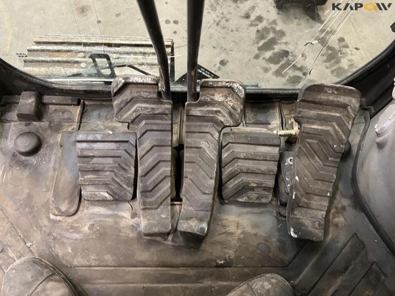 Volvo EC210CL excavator 44