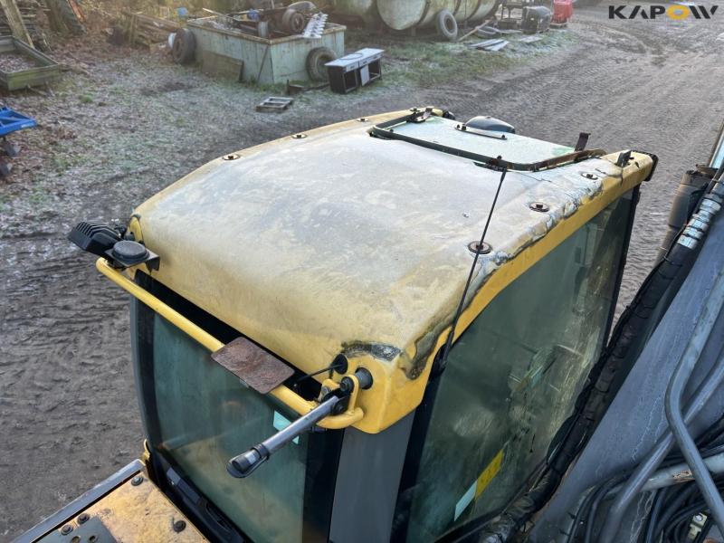 Volvo EC250DL excavator 33