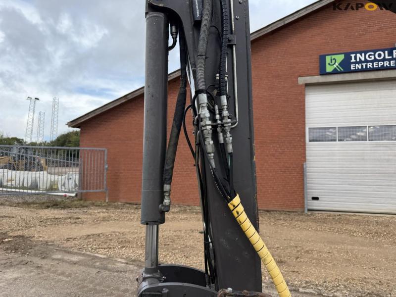 Volvo ECR50D excavator with rotary tilt 13