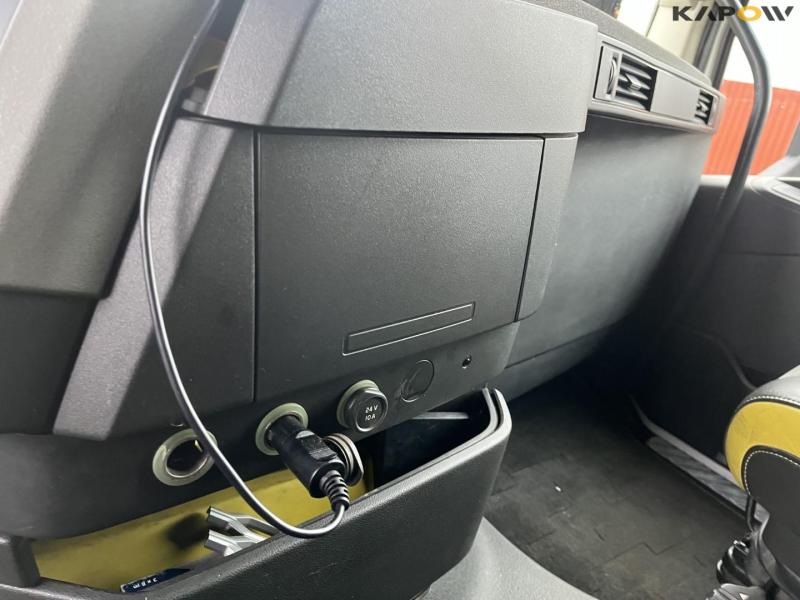 Volvo FH 16 750 6x4 truck 39