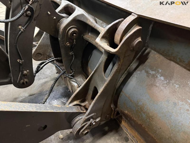 Volvo L110G loader 15