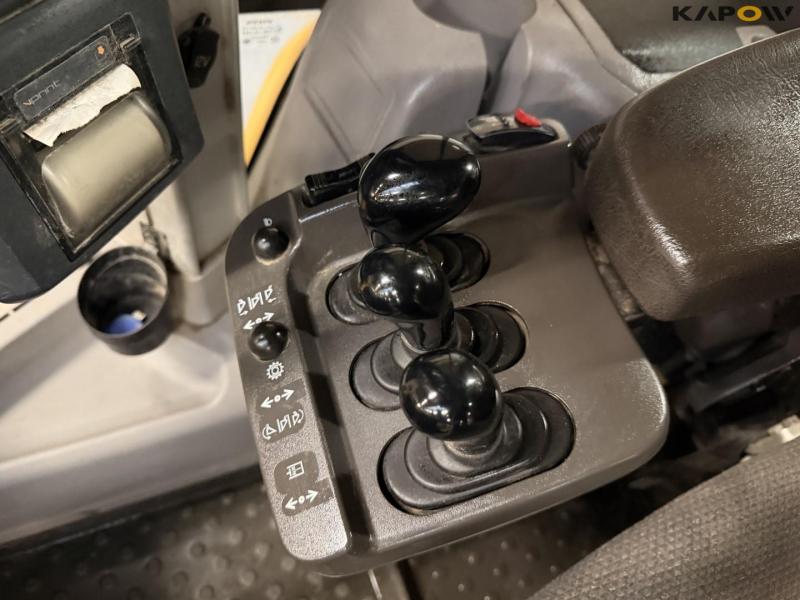 Volvo L110G loader 34