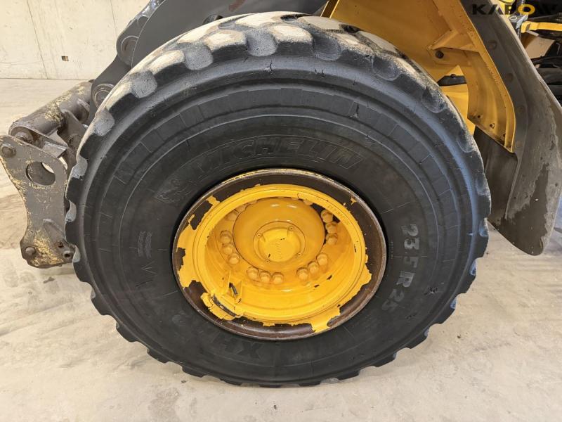 Volvo L110G loader 56